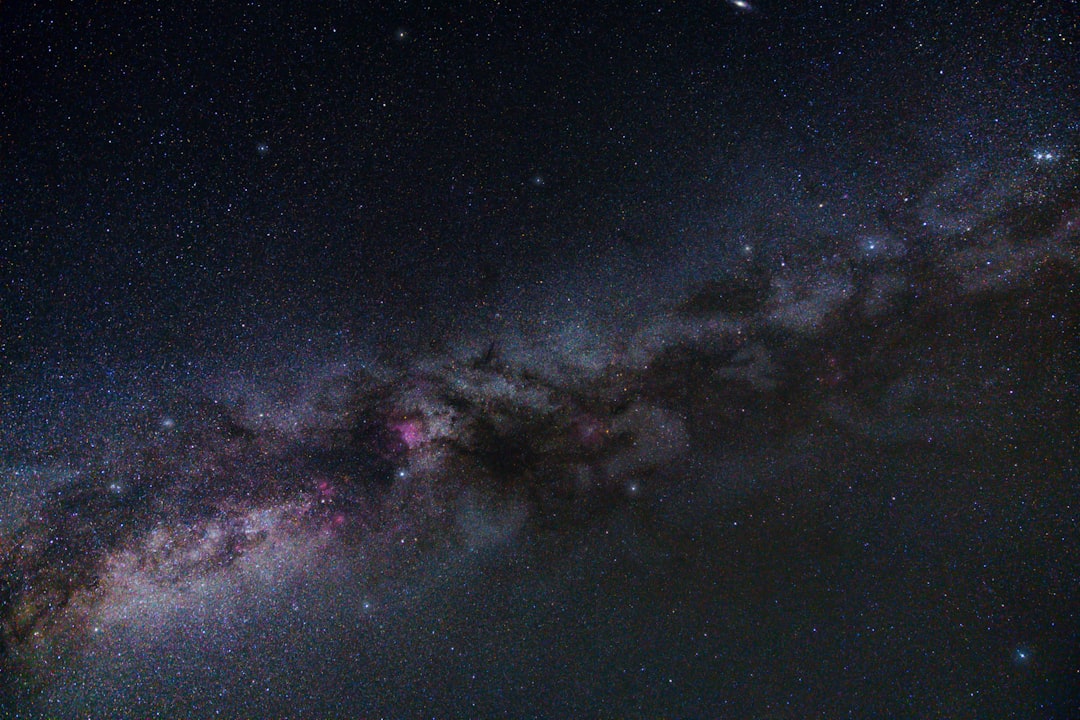 A night sky filled with lots of stars